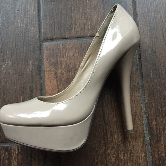 3/$25❤️Nude heels (US6.5) - Picture 8 of 9